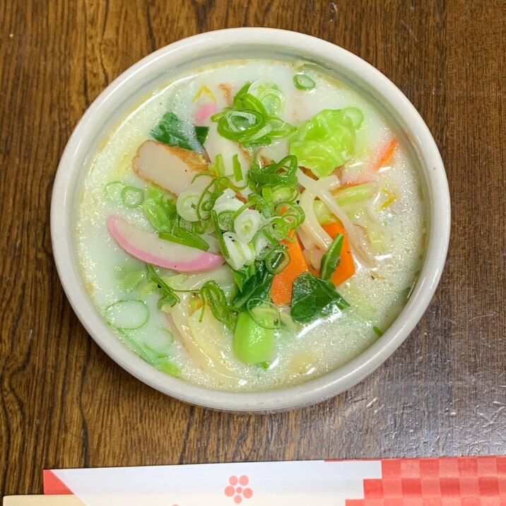 体が温まる！野菜を炒めず簡単！ちゃんぽん風うどん